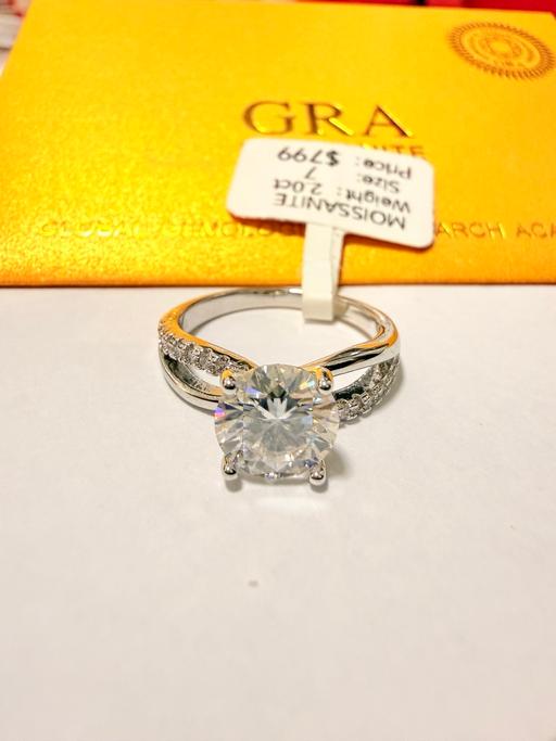  — Ring 2ct
