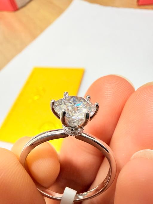 — Ring 2ct size 10