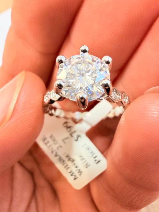  — Ring 2ct size 7