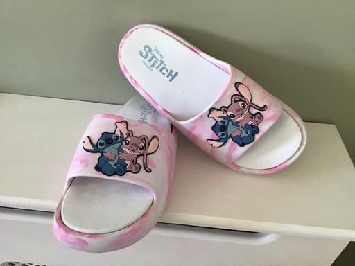  — Flip flops