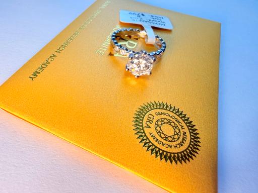  — Ring 2ct