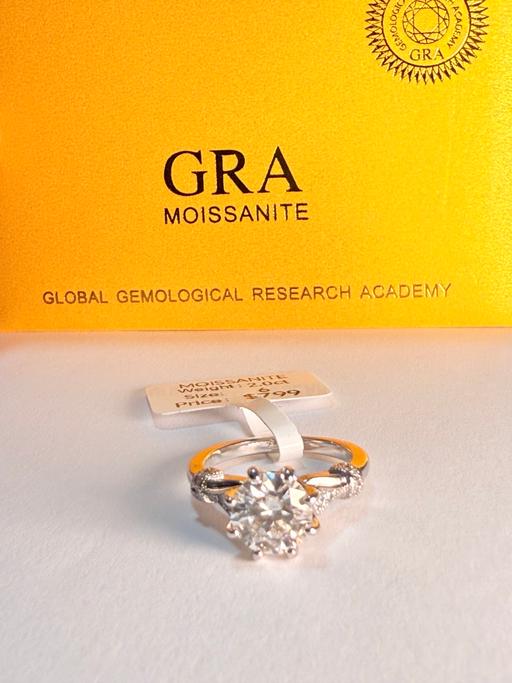  — Ring 2ct