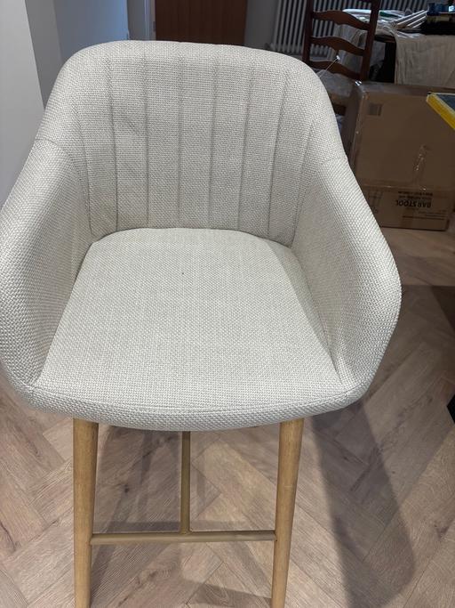  — 3 new bar stools 