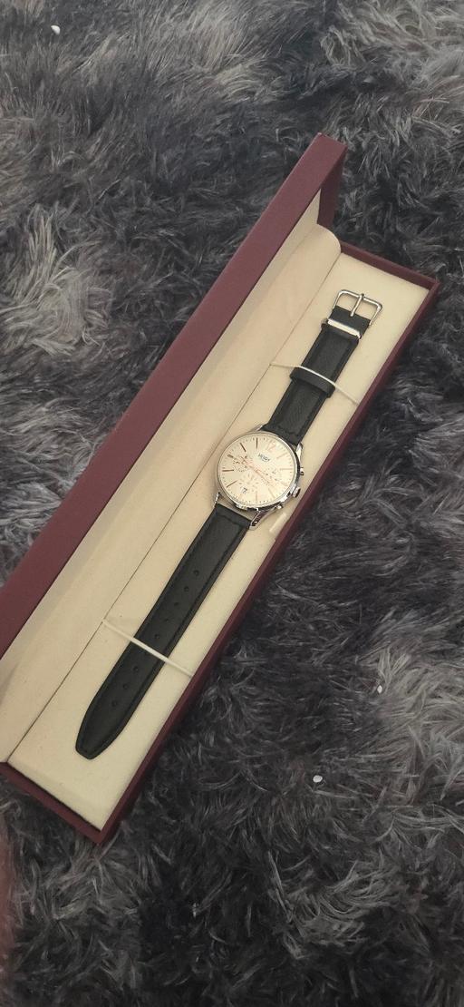  — brand New HENRY London watch