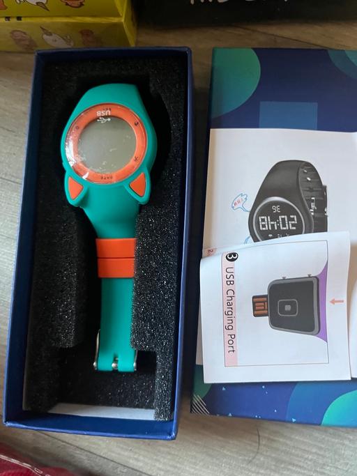 — New kids watches 2 £ each