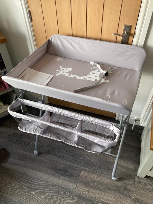  — Baby changing table