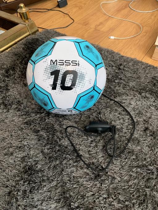  — Messi pro training ball