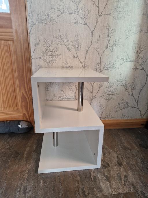  — S Shaped Side Table (New)