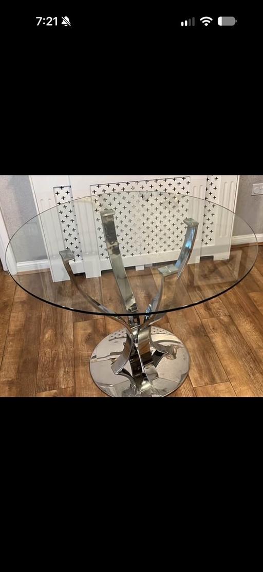  — Next tulip dining table