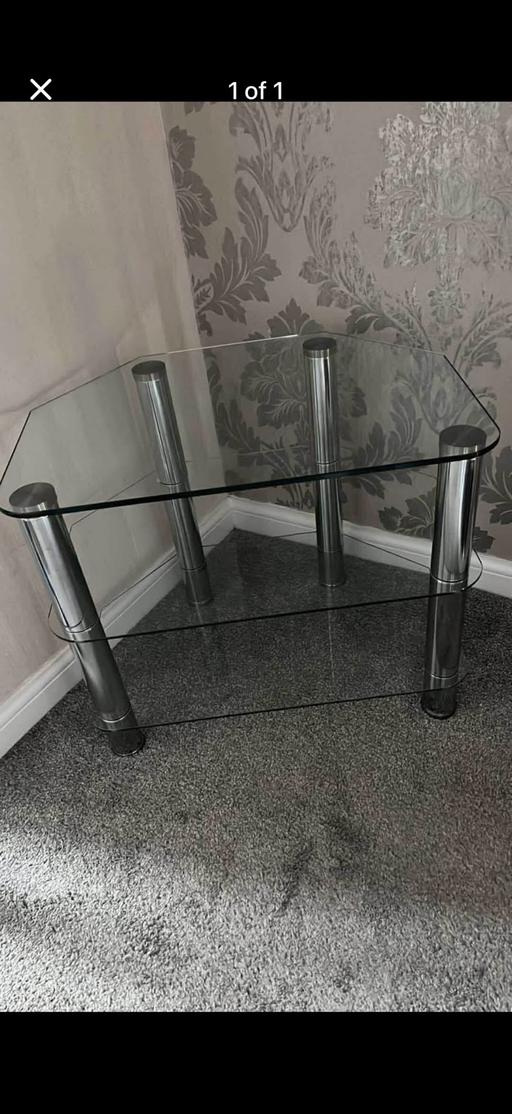  — Glass tv stand
