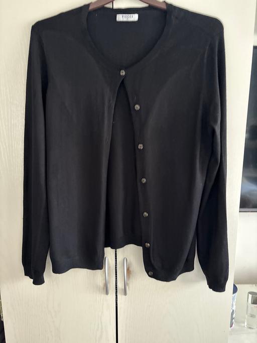  — Ladies cardigan