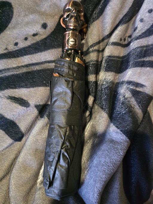  — skull umbrella new