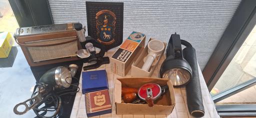  — Vintage & Antique Collectables Job Lot