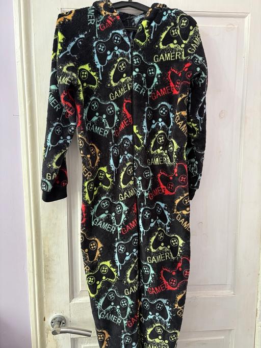  — Fix in the box hooded onesie