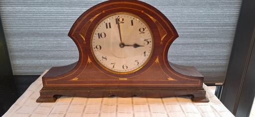 — Antique Edwardian-Style Wooden Mantel Clock –