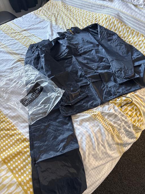  — Waterproof set