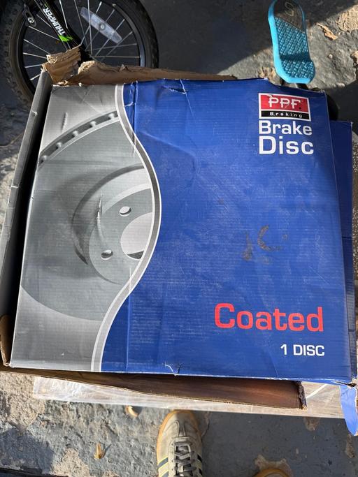  — LAND ROVER SPORTS SDV8 FRONT DISC PADS & SENS