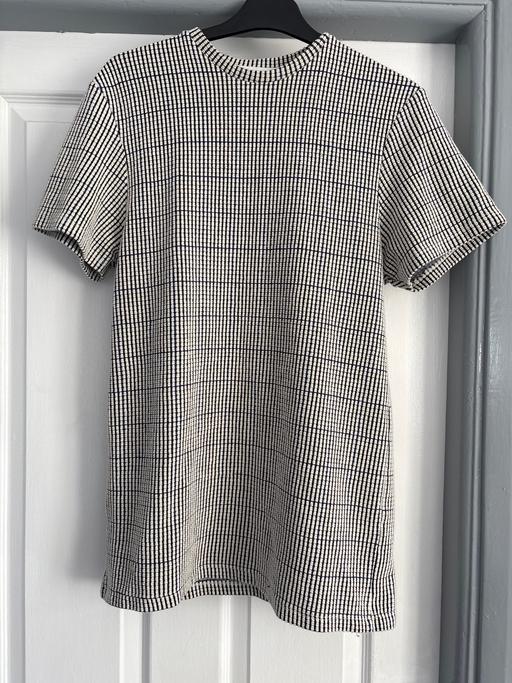  — Men’s top