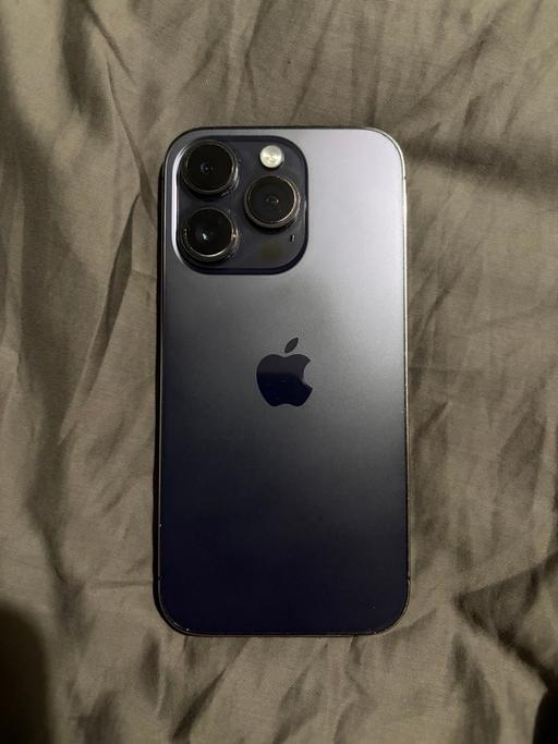  — iPhone 14 Pro