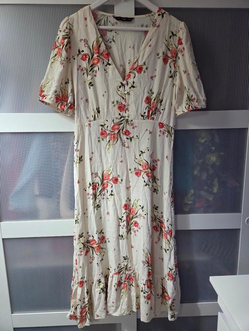  — Size 14 F&F cream floral print dress