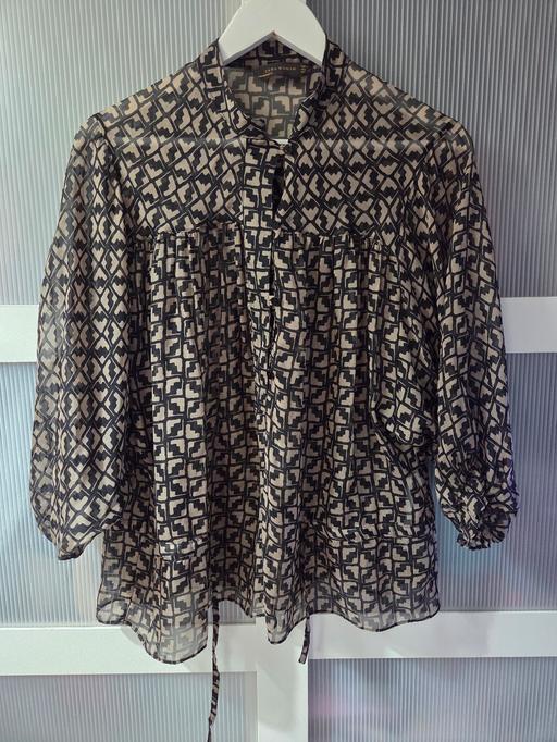  — Size L (size 12-16) ZARA blouse