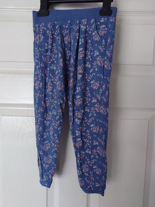  — Girls blue leggings size 3-4 years
