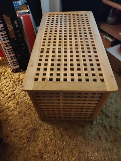  — Sturdy wooden lattice design, storage