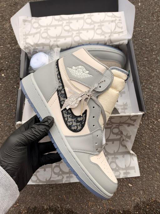  — Nike UK 9 Air Jordan 1 High Dior