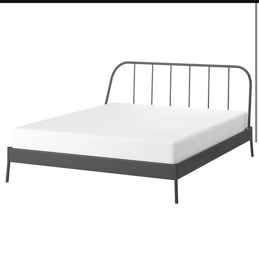  — Metal bed frame
