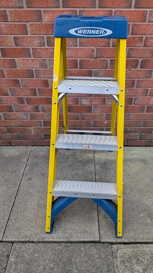  — step ladder