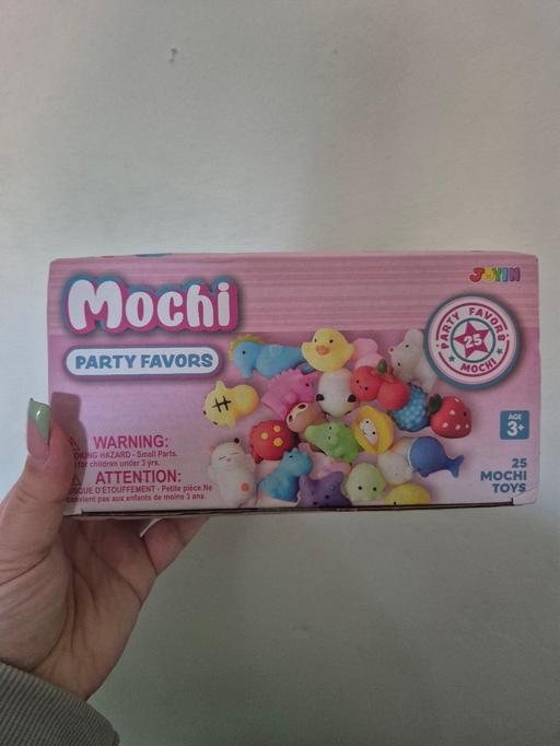  — new Mochi 25pk Squishies