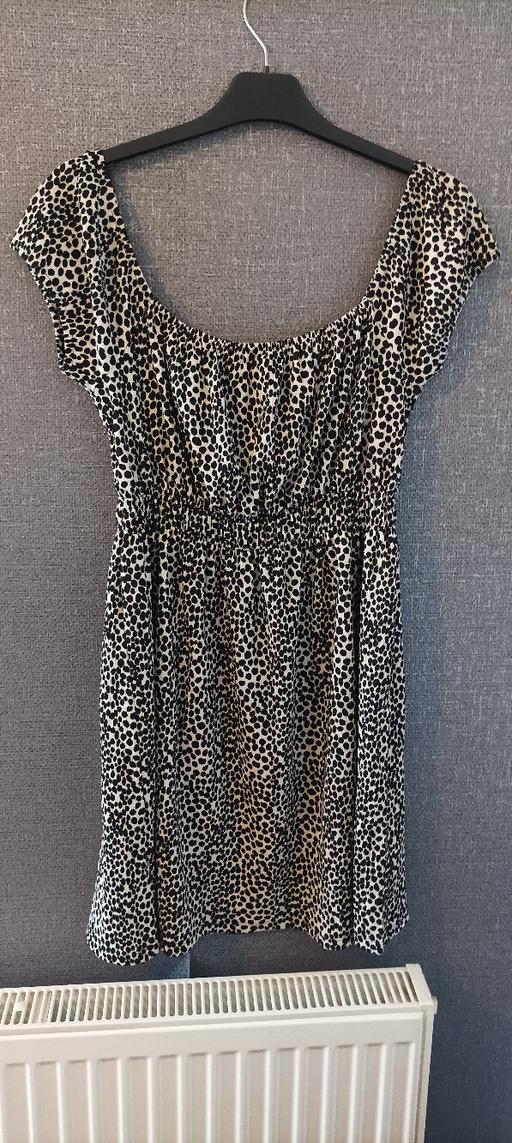  — Topshop dress