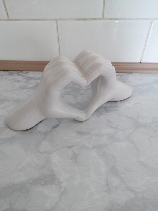  — Decor