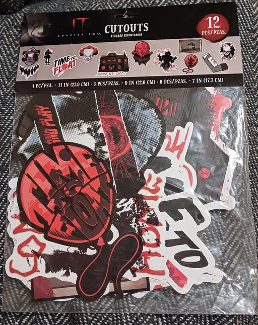  — IT. pennywise cutouts 12pcs. new