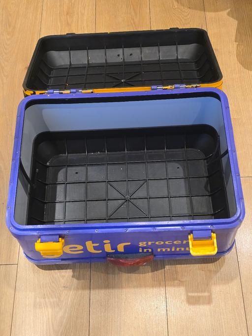  — Heavy duty storage box