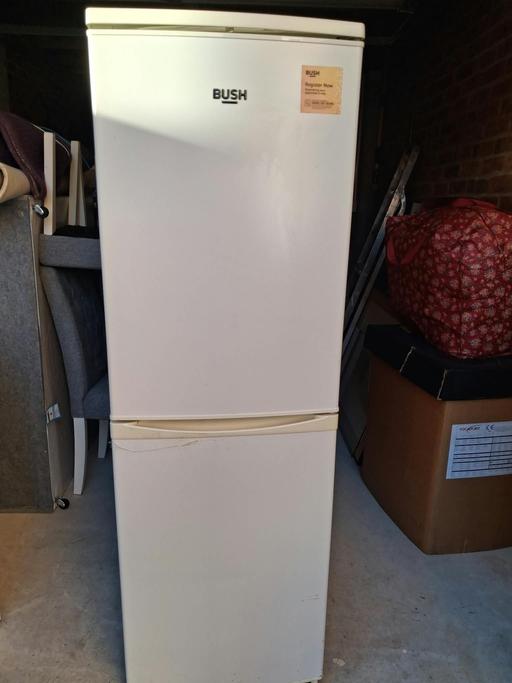  — Fridge freezer - Bush frost free