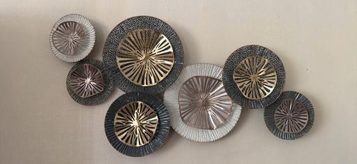  — Metal wall hanging