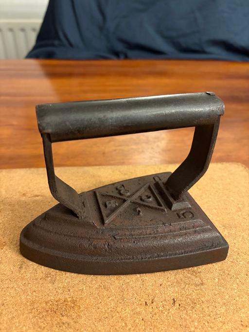  — Vintage flat iron