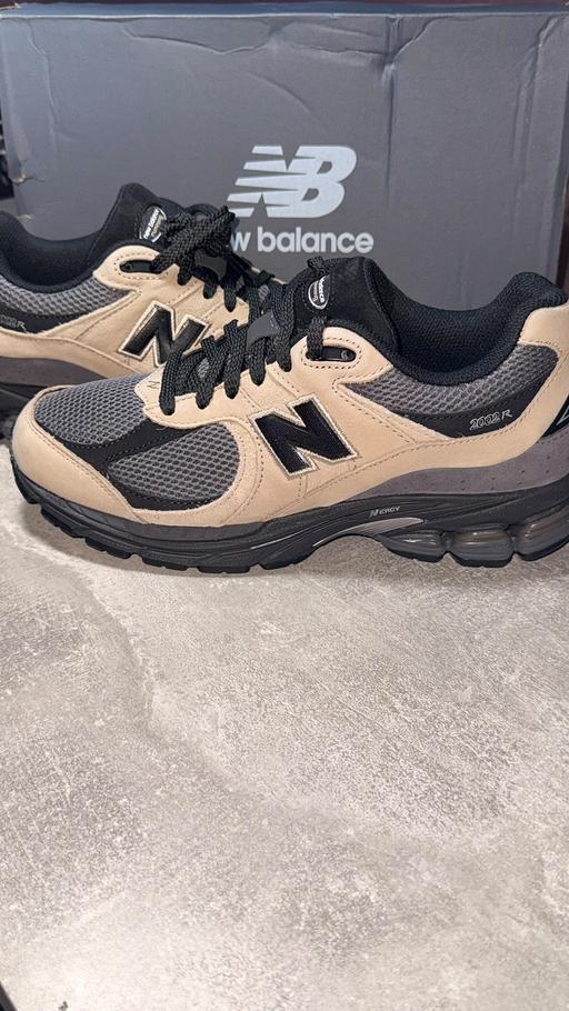  — New Balance 2002R Men's Trainers Beige/Grey/B