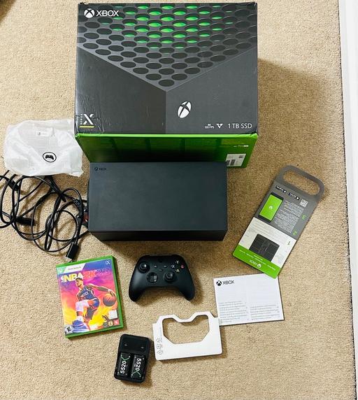  — XBox Series X - 1TB 4K - Bundle Like New Box