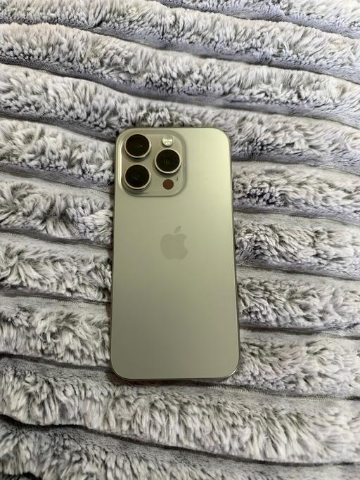  — Iphone 15 pro 128gb