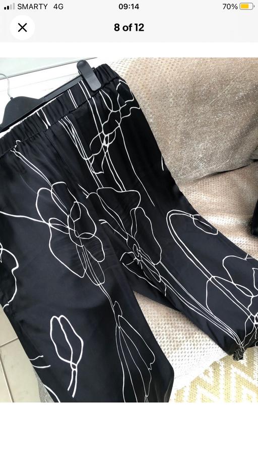  — (Size L) Black silky trousers