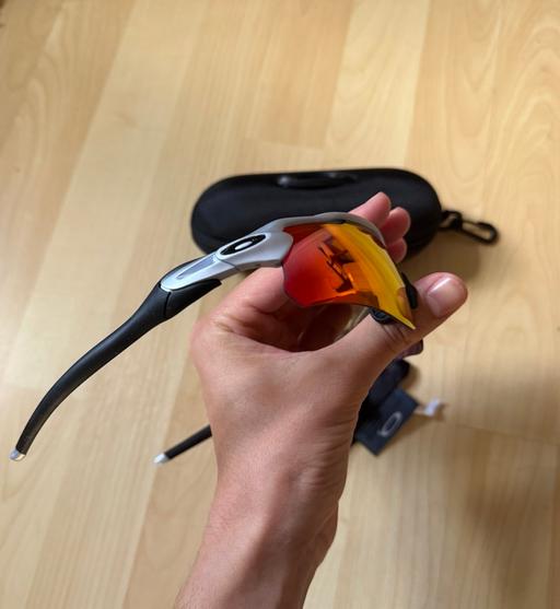  — Oakley / Radar ev path