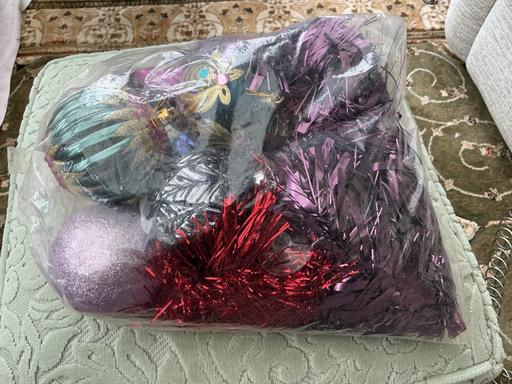  — Bag of Christmas tree decorations