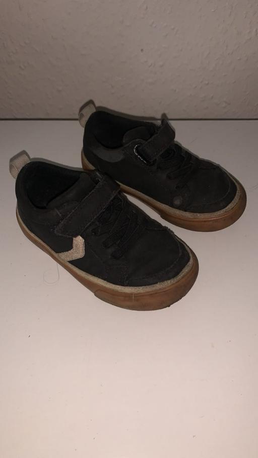  — size 7 boys pumps