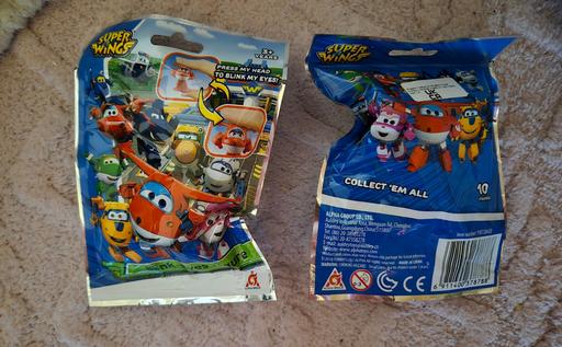  — new 2 x Superwings Mystery Blink Eyes Fig Bag