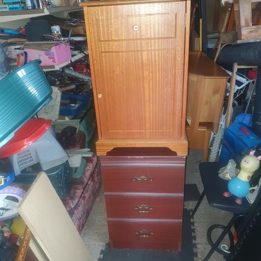  — FREE , Chest Of Draws & Shelving Cabinet.
