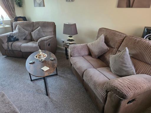  — sofa recliners