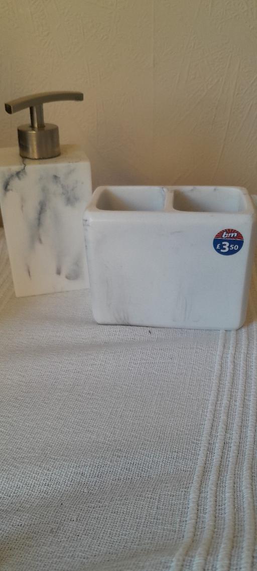  — bathroom accessories