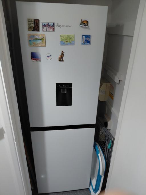  — Fridgemaster fridge freezer